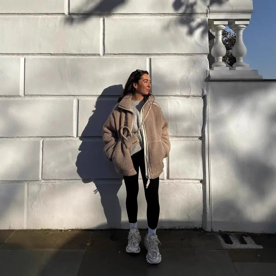 Claire Veste